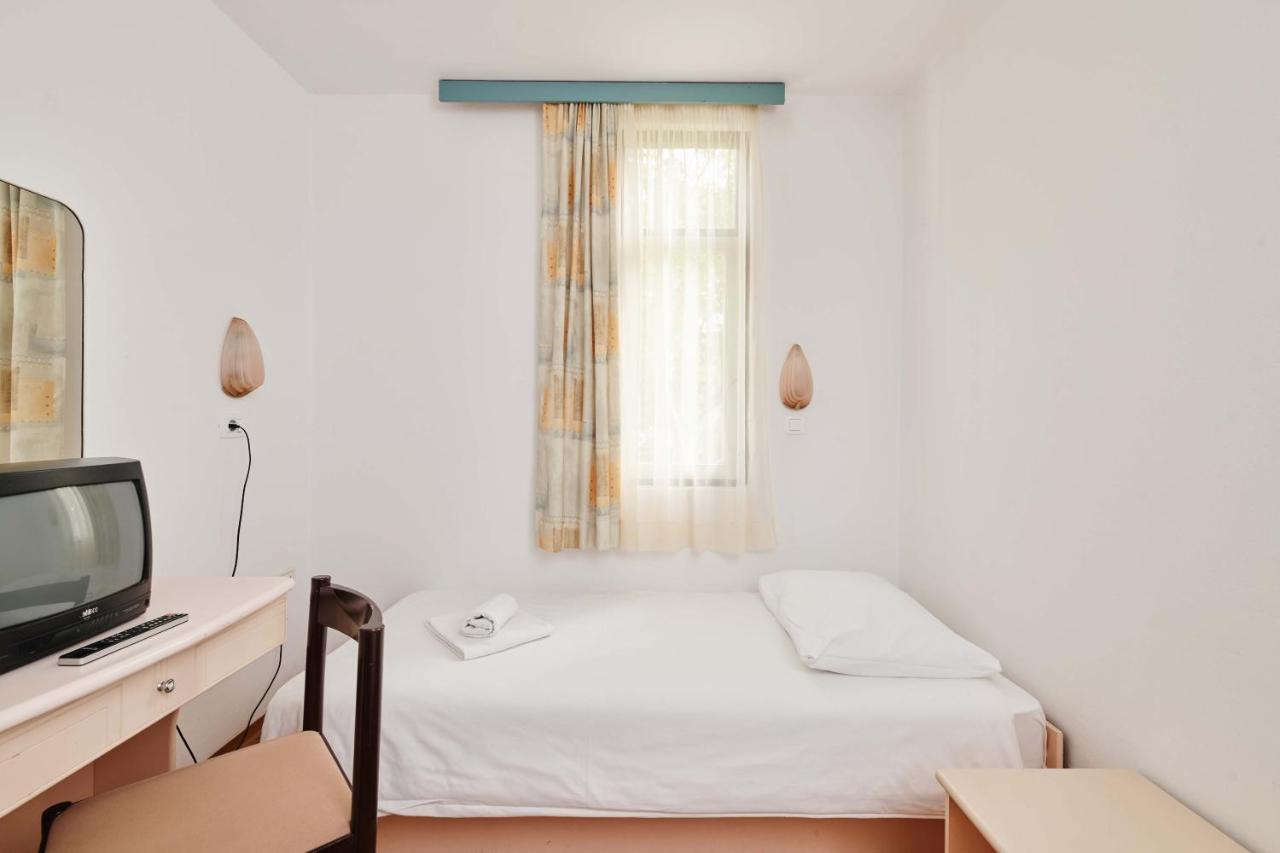 Apartments Astra Plava Laguna Poreč Extérieur photo